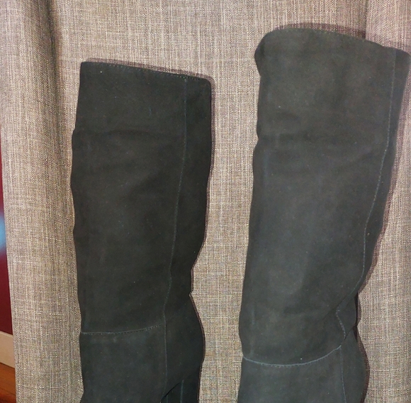 Ralph Lauren Women's Suede Heeled Boots Artizan II - Size 7.5 - Picture 3 of 10